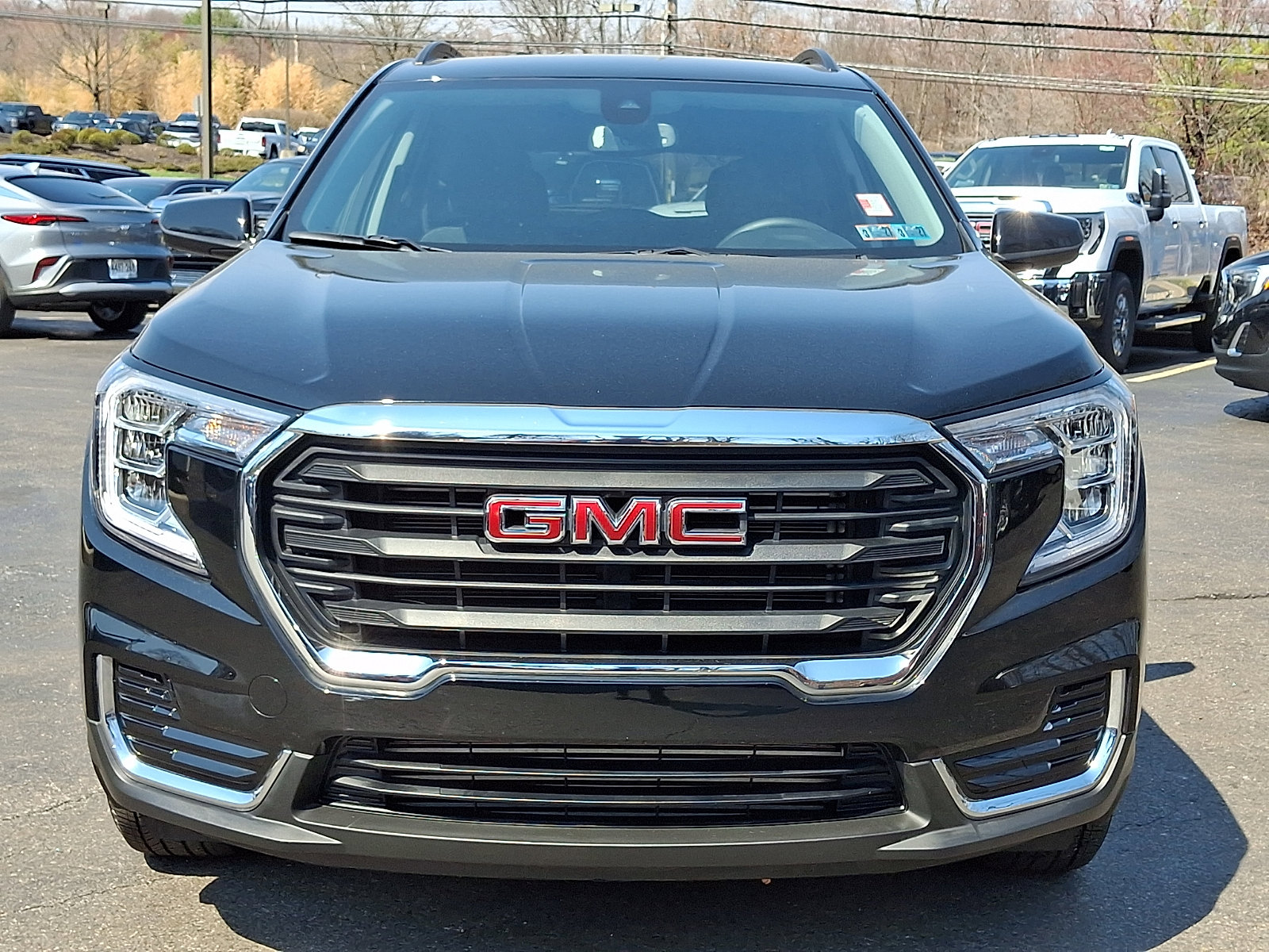 Used 2023 GMC Terrain SLE w/ Driver Convenience Package AWD/4WD image 2