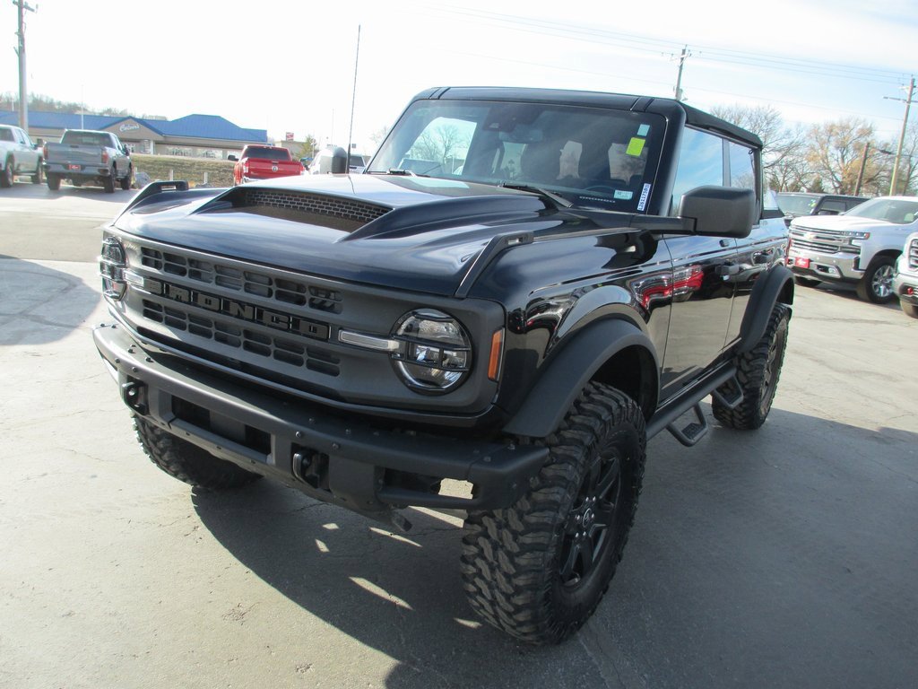 Used 2021 Ford Bronco Black Diamond image 10