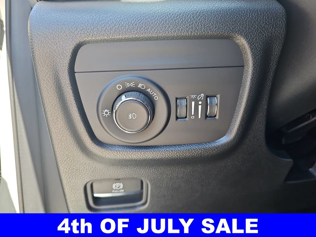 New 2026 Jeep Grand Cherokee L Limited w/ Limited Altitude Package AWD/4WD image 28