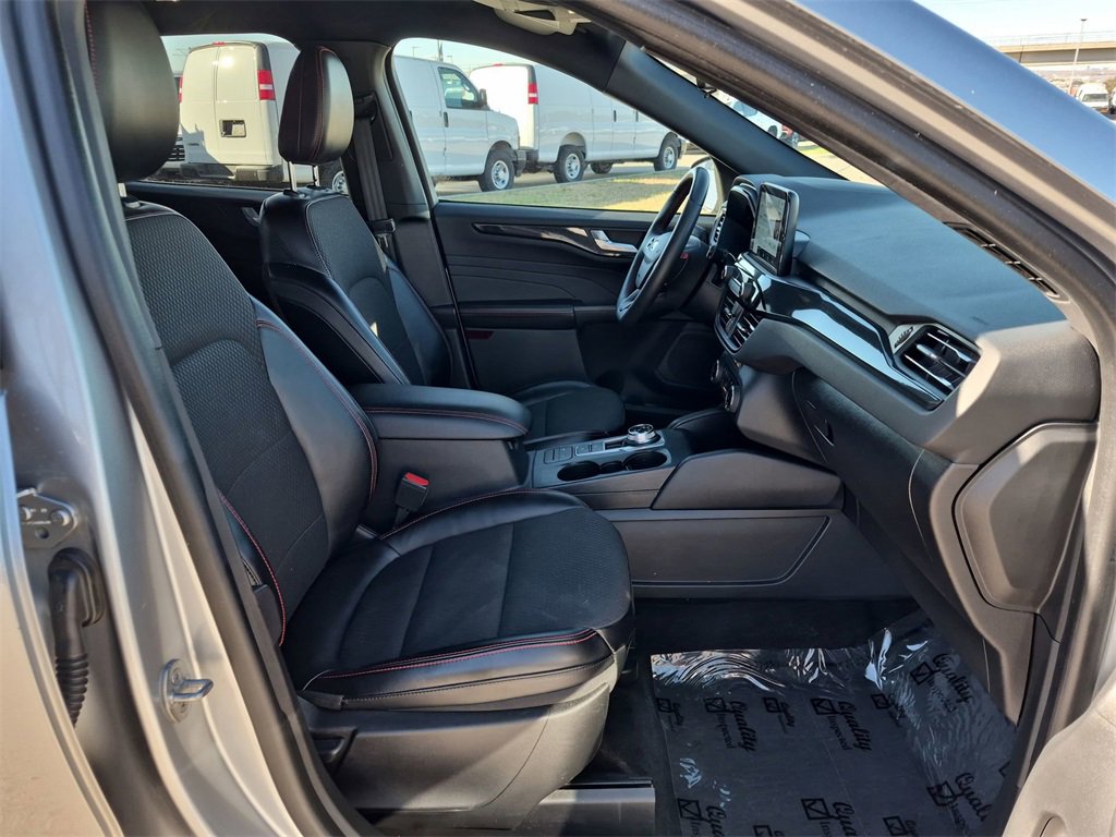 Used 2023 Ford Escape ST-Line image 23