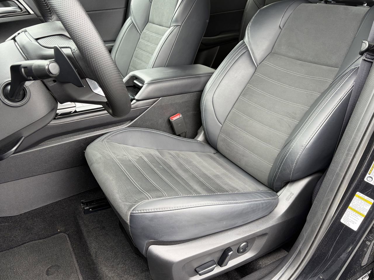 Used 2025 Mitsubishi Outlander SE AWD/4WD image 26