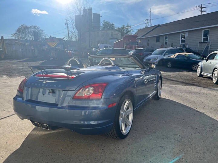 Used 2005 Chrysler Crossfire Limited RWD image 3