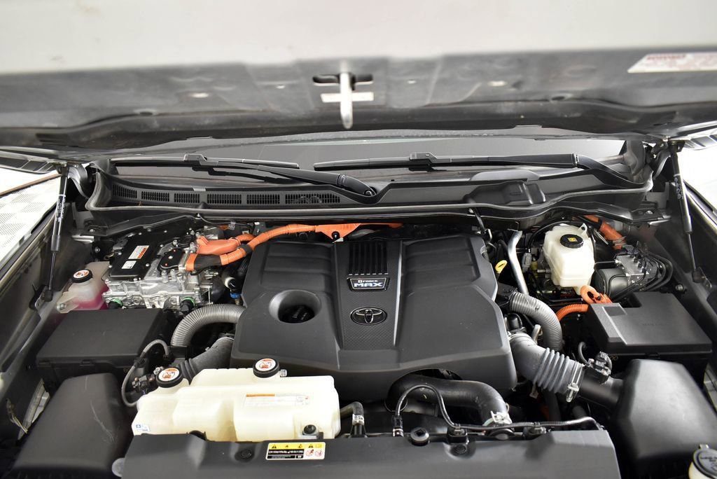 Used 2024 Toyota Sequoia Capstone AWD/4WD image 49