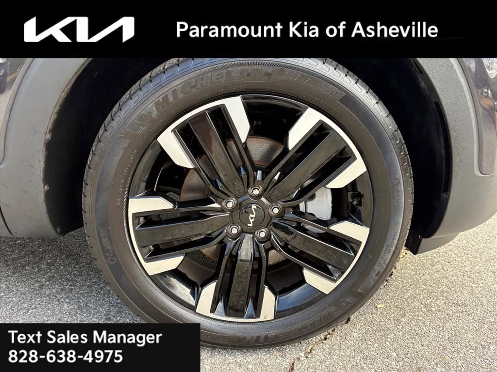 Used 2025 Kia Telluride SX image 30