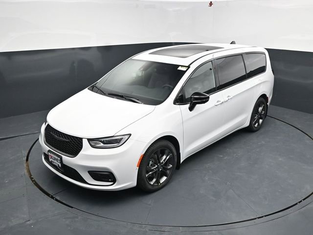 New 2026 Chrysler Pacifica Select image 46