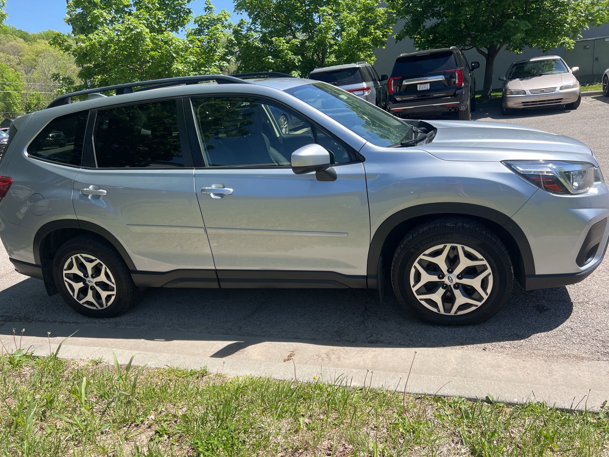 Used 2020 Subaru Forester Premium image 4