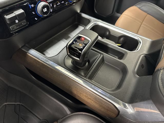 Used 2024 Chevrolet Silverado 1500 High Country w/ Technology Package AWD/4WD image 22