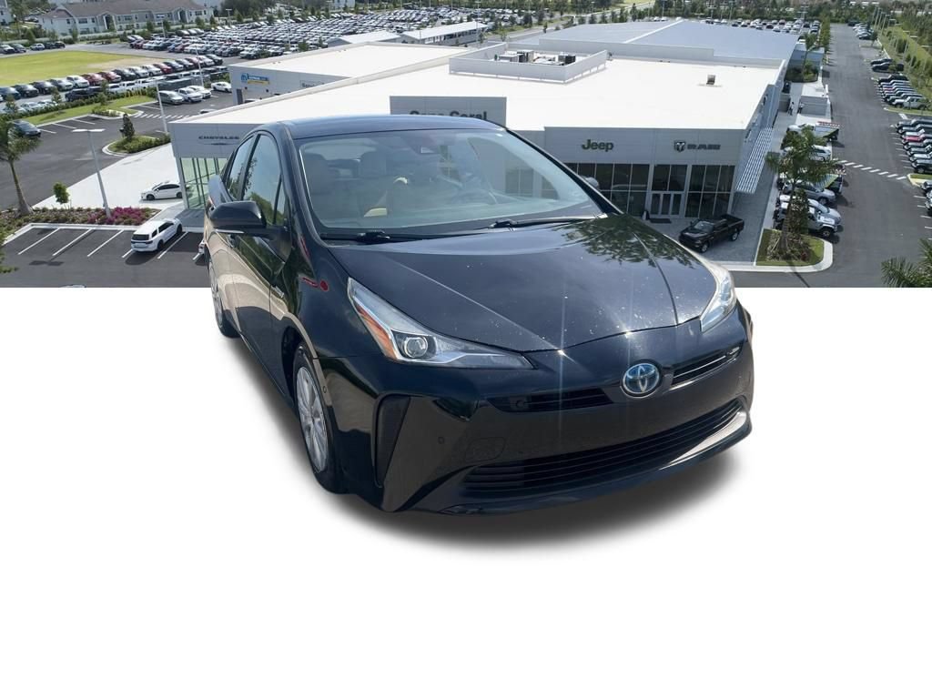 Used 2021 Toyota Prius LE FWD image 6
