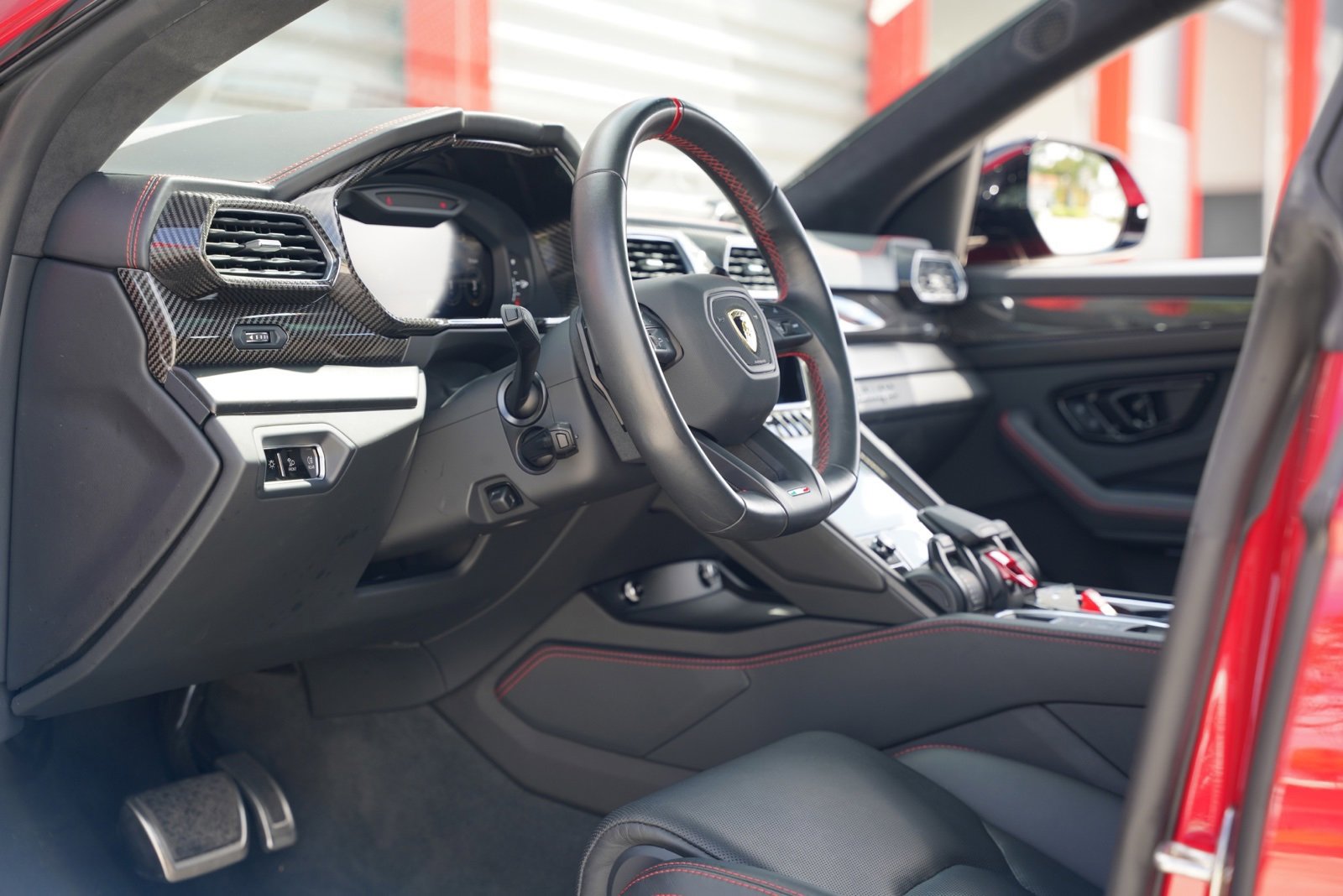 Used 2023 Lamborghini Urus S image 14