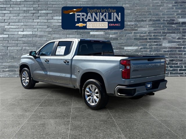 Used 2025 Chevrolet Silverado 1500 Custom image 3