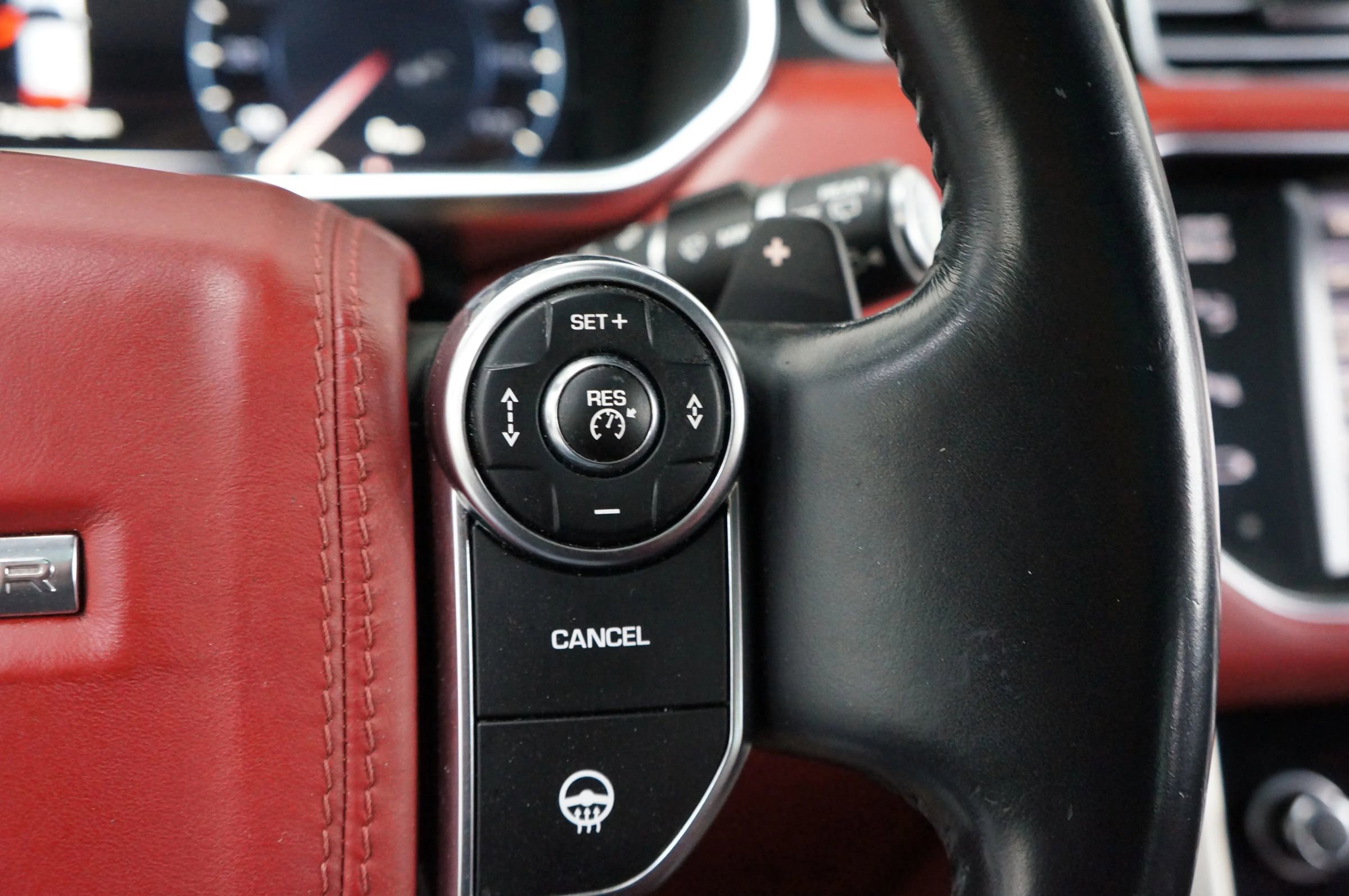 Used 2014 Land Rover Range Rover Autobiography image 22