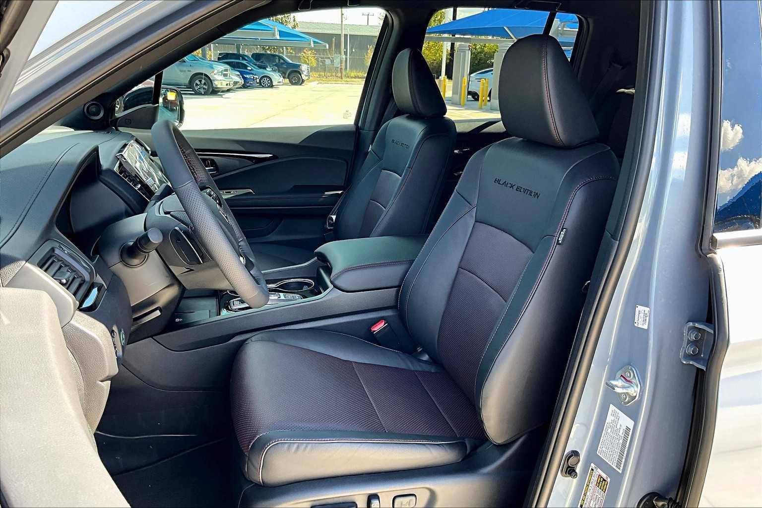 New 2026 Honda Ridgeline Black Edition image 9