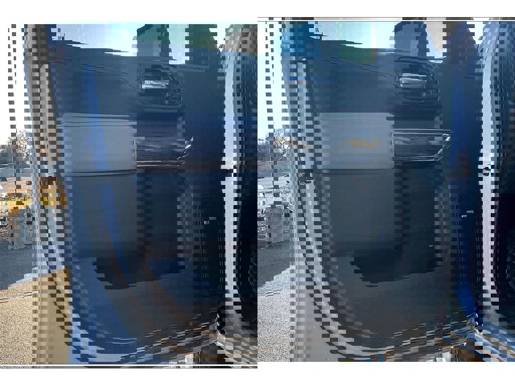 Used 2021 Chevrolet Silverado 3500 LTZ w/ LTZ Premium Package image 24