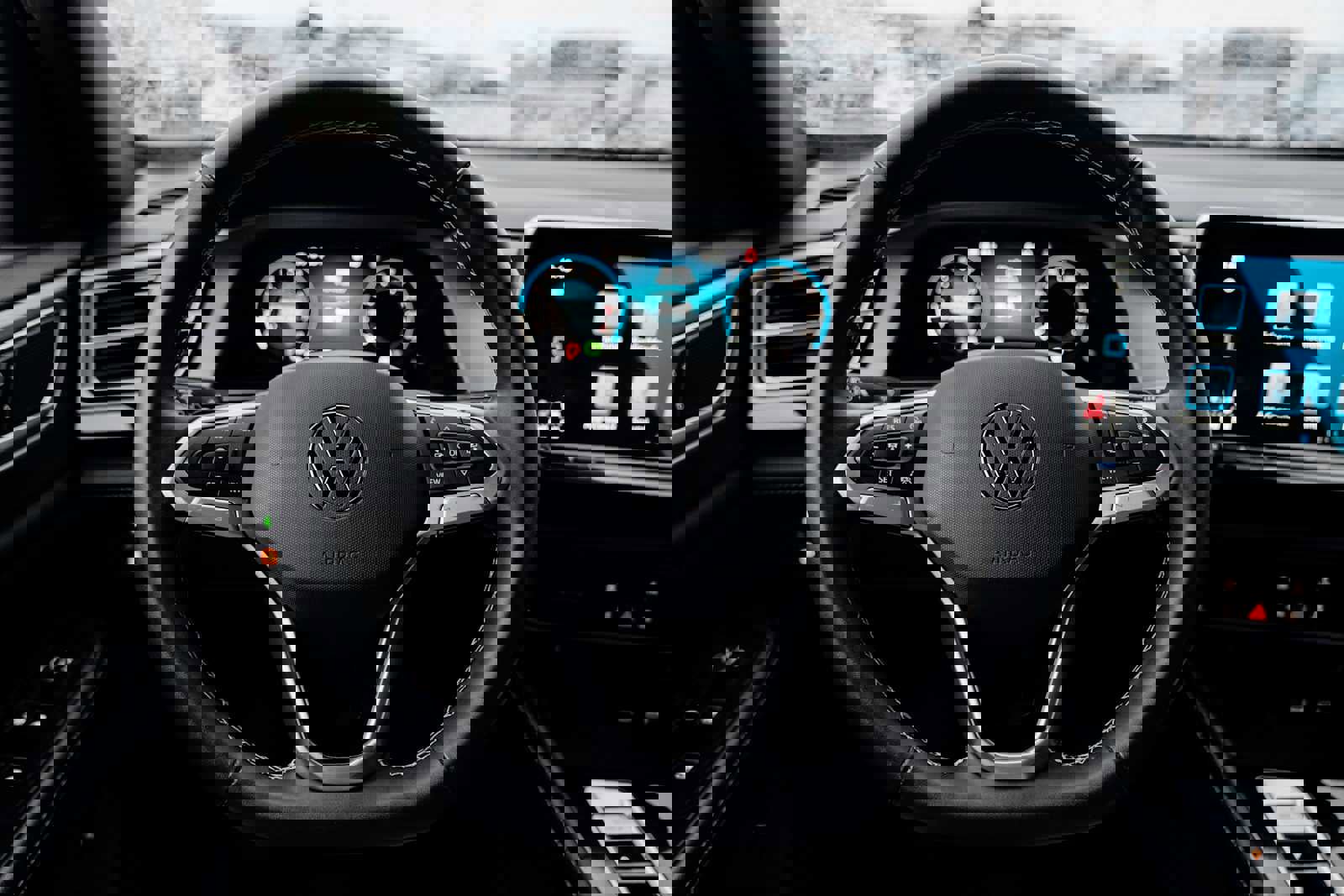 Used 2024 Volkswagen Atlas Cross Sport SE image 25