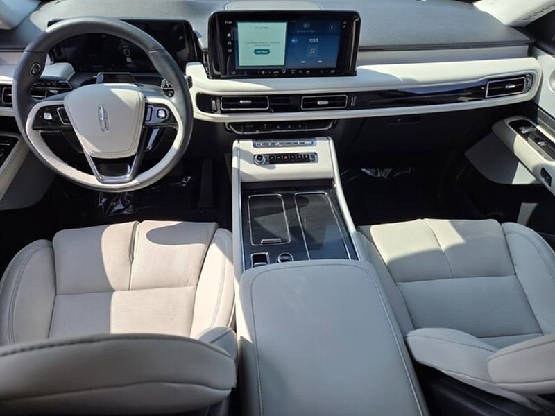 Used 2026 Lincoln Aviator Reserve image 16