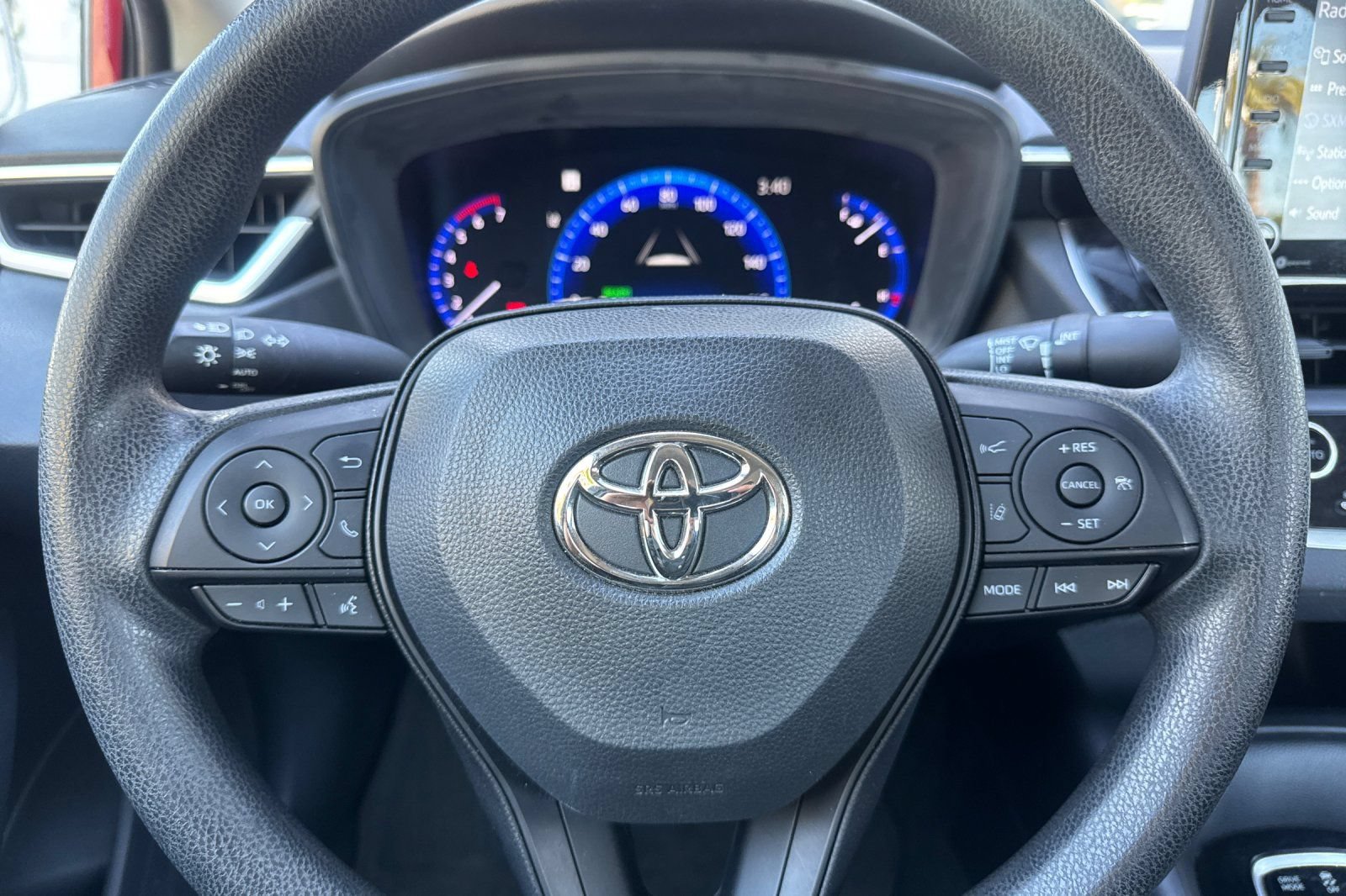 Used 2022 Toyota Corolla LE FWD image 33