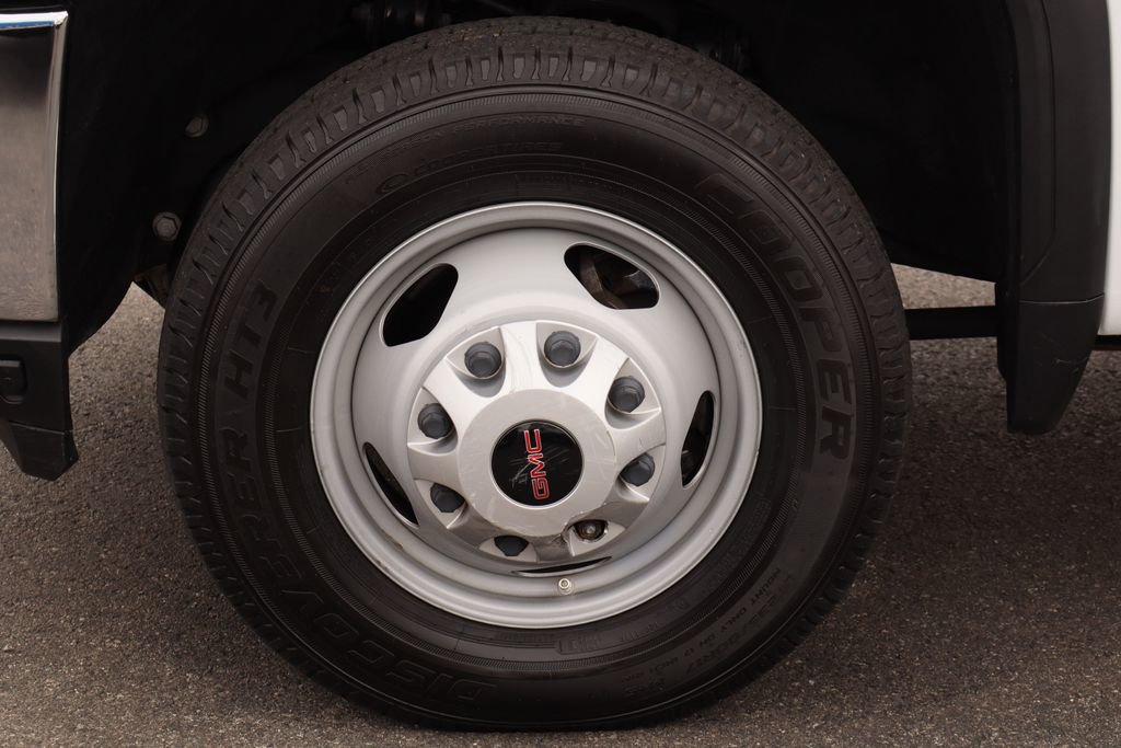 Used 2023 GMC Sierra 3500 Pro w/ Convenience Package image 31