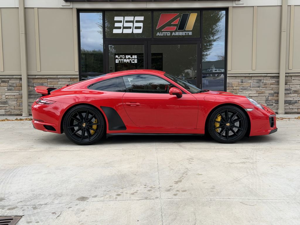 Used 2018 Porsche 911 Carrera GTS image 2