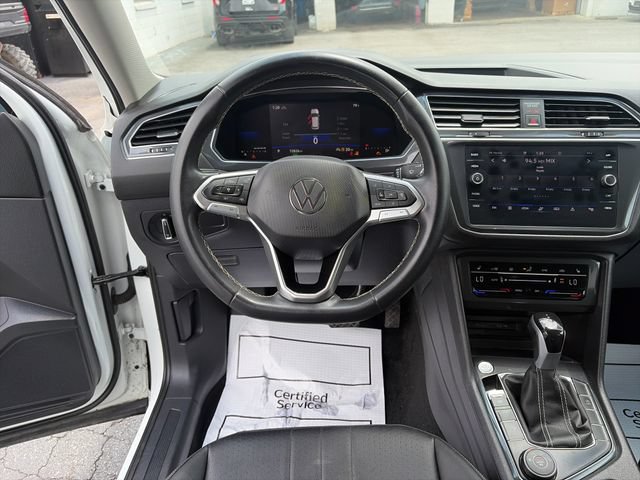 Used 2023 Volkswagen Tiguan SE AWD/4WD image 13