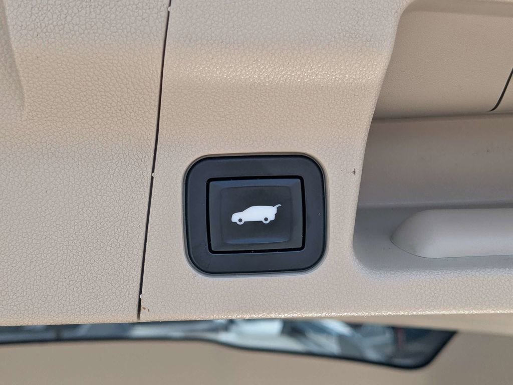 Used 2017 GMC Acadia Denali FWD image 12