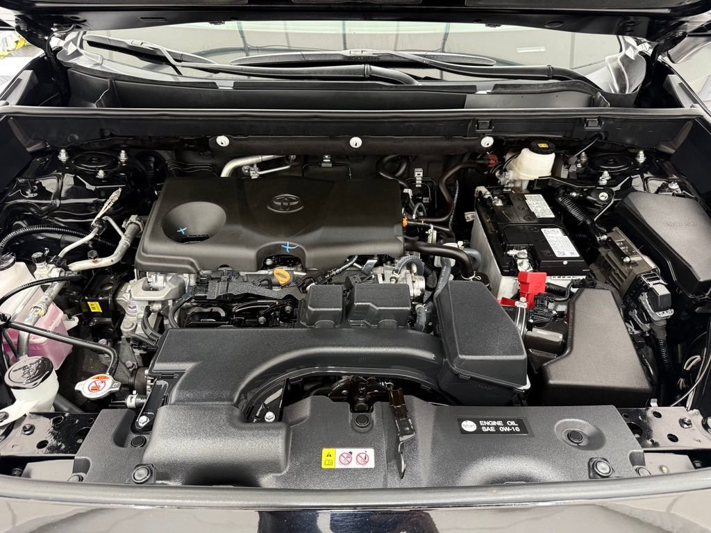 Used 2025 Toyota RAV4 XLE FWD image 8