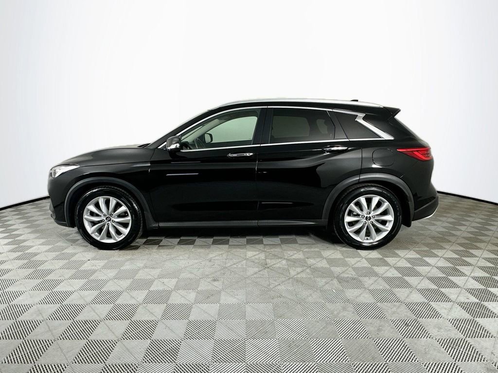 Used 2019 INFINITI QX50 Essential w/ Premium Heat Package AWD/4WD image 4