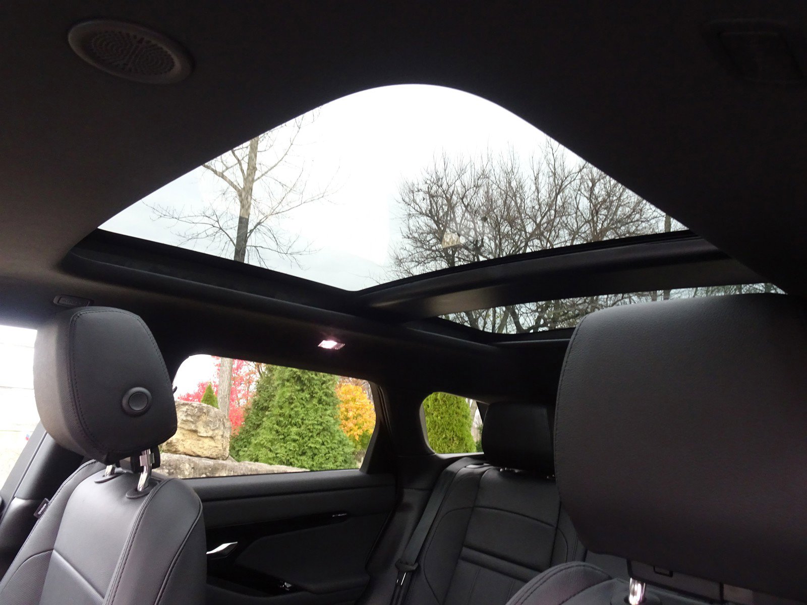 New 2025 Land Rover Range Rover Evoque S image 15