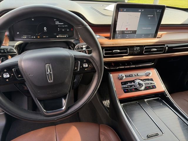 Used 2020 Lincoln Aviator Reserve w/ Class IV Trailer Tow Package image 14