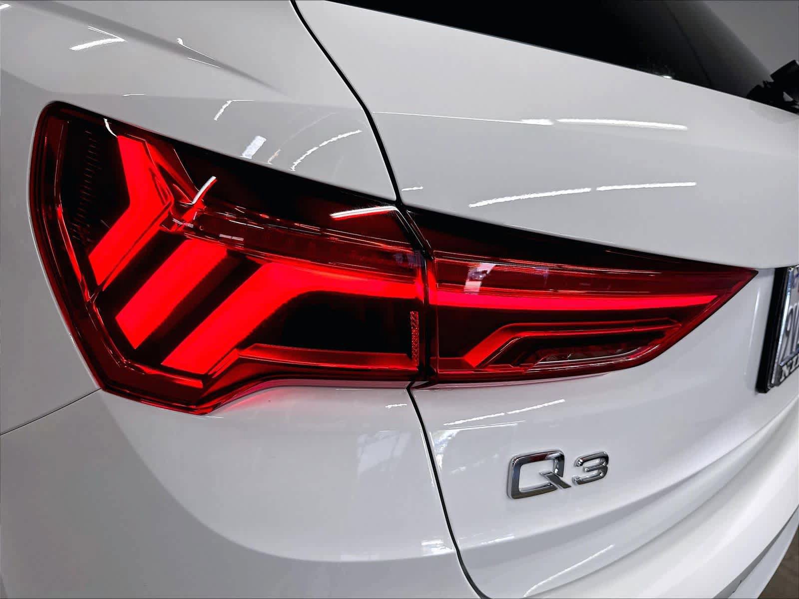 Used 2025 Audi Q3 2.0T Premium AWD/4WD image 30