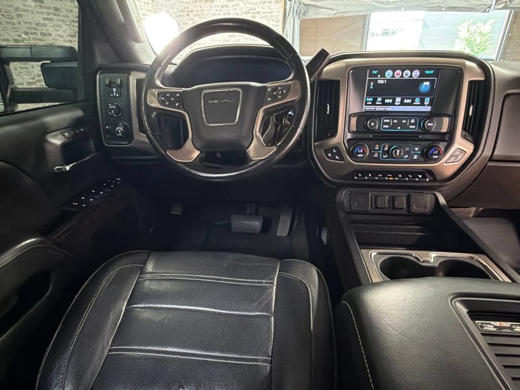 Used 2018 GMC Sierra 2500 Denali w/ Duramax Plus Package AWD/4WD image 14