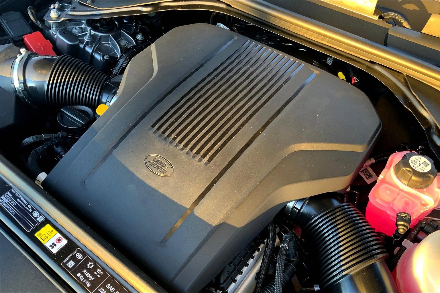 New 2025 Land Rover Range Rover SE image 17