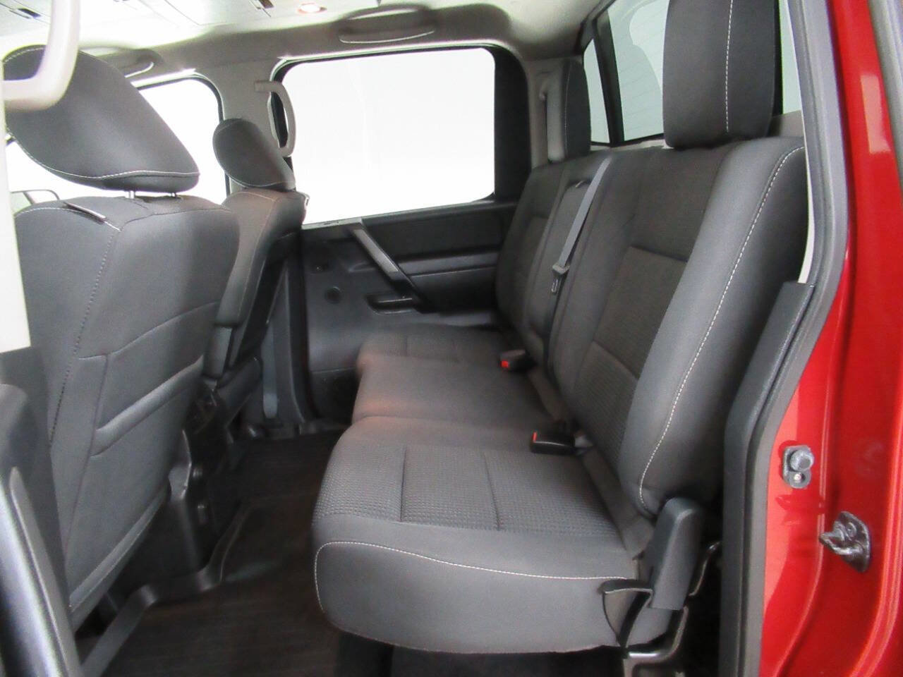 Used 2014 Nissan Titan PRO-4X image 13