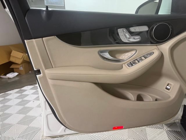 Used 2022 Mercedes-Benz GLC 300 4MATIC image 20
