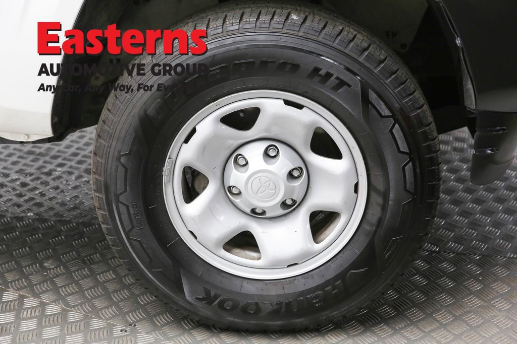 Used 2022 Toyota Tacoma SR image 26