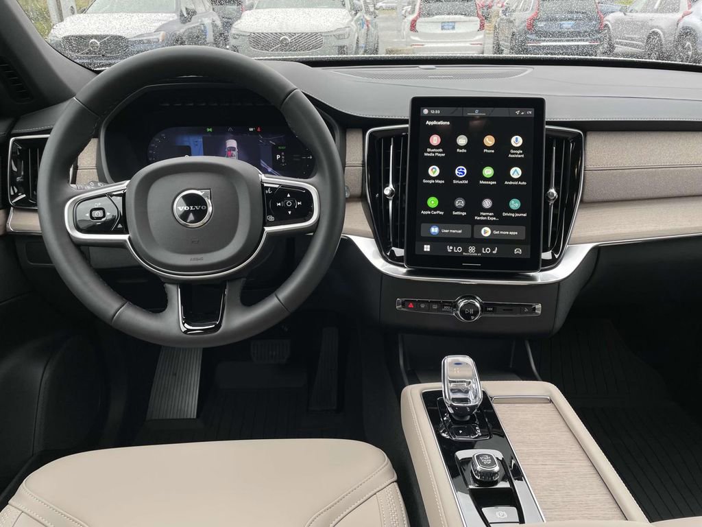 New 2026 Volvo XC90 T8 Plus image 5