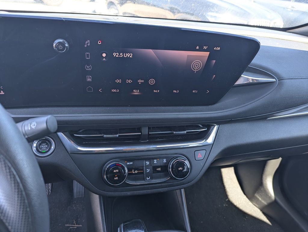 Used 2025 Buick Envista Preferred FWD image 15