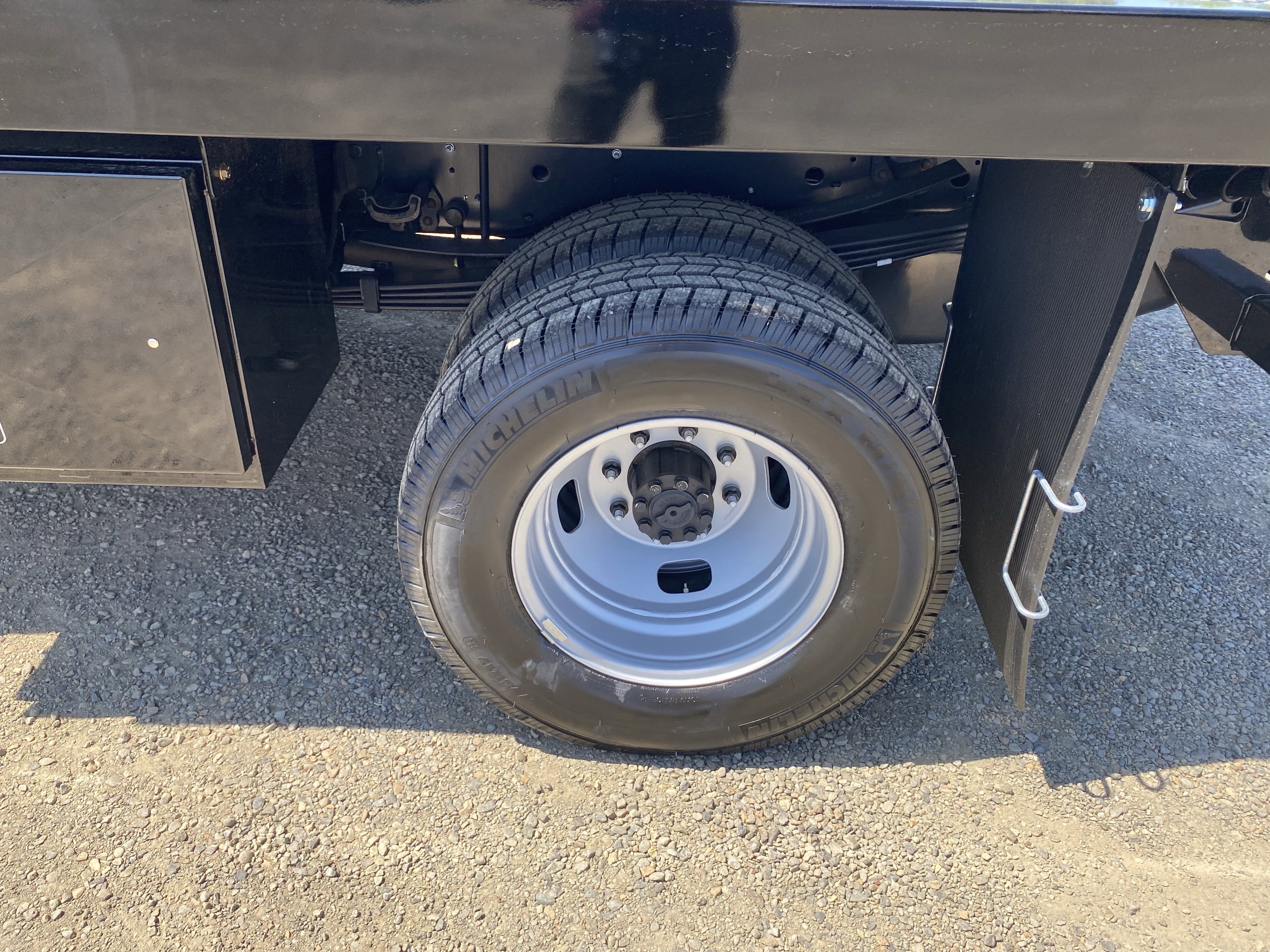 New 2025 Ford F350 XL w/ XL Chrome Package image 20