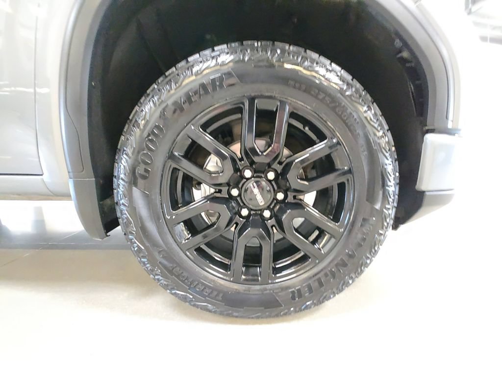 Used 2025 GMC Sierra 1500 Elevation w/ Preferred Package AWD/4WD image 29