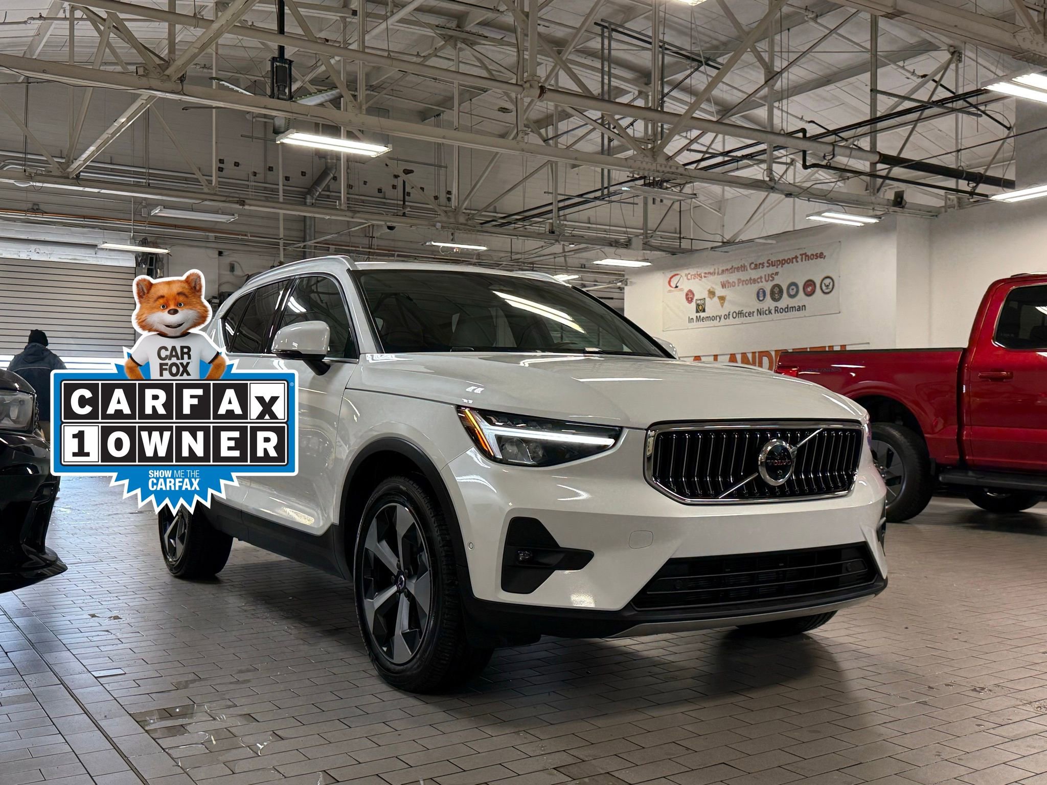 Used 2025 Volvo XC40 B5 Plus