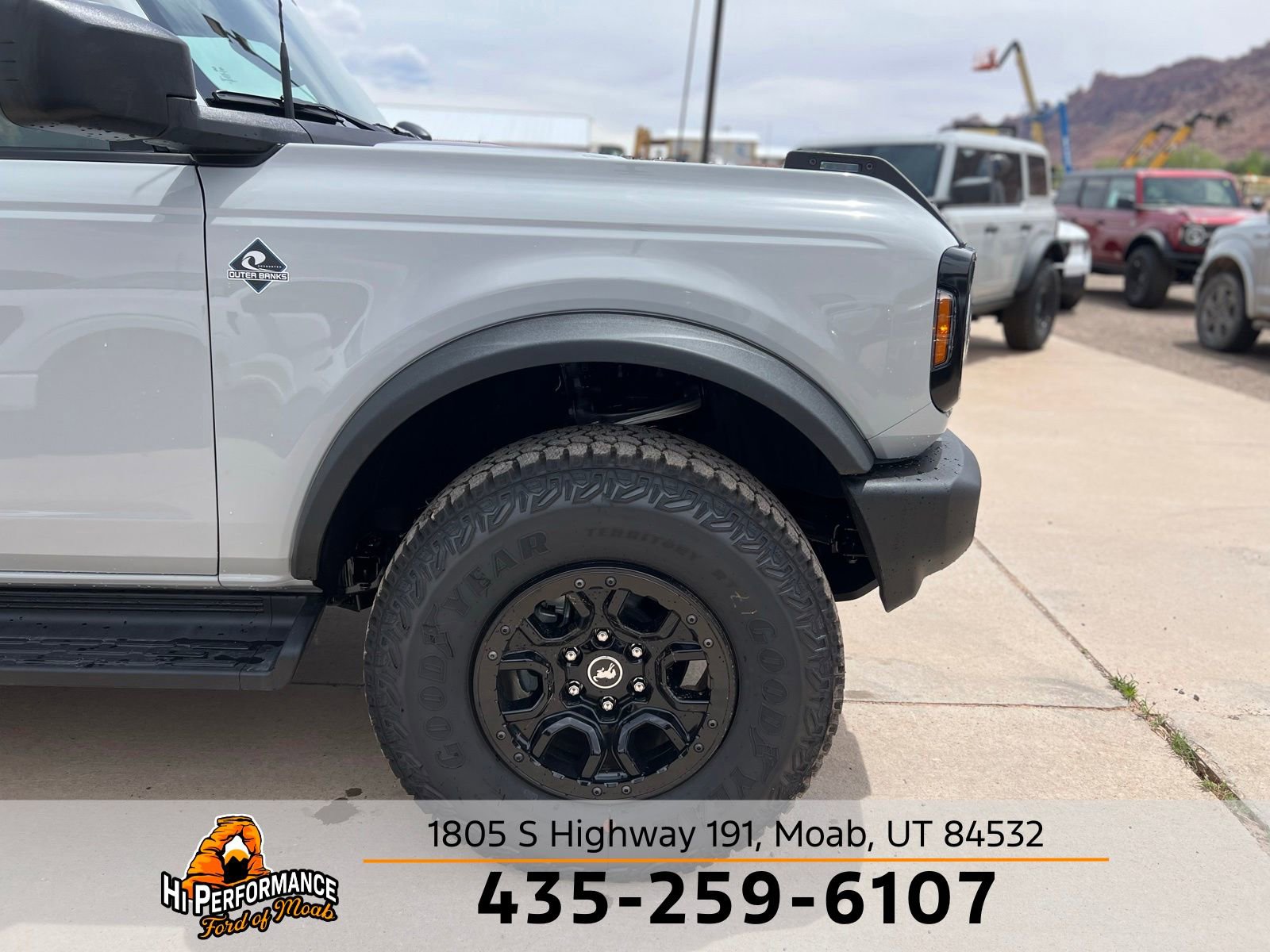 New 2026 Ford Bronco Outer Banks w/ Sasquatch Package AWD/4WD image 4