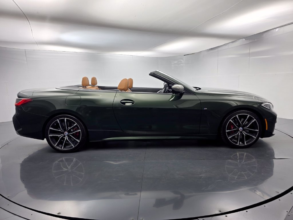Used 2022 BMW M440i Convertible RWD image 3