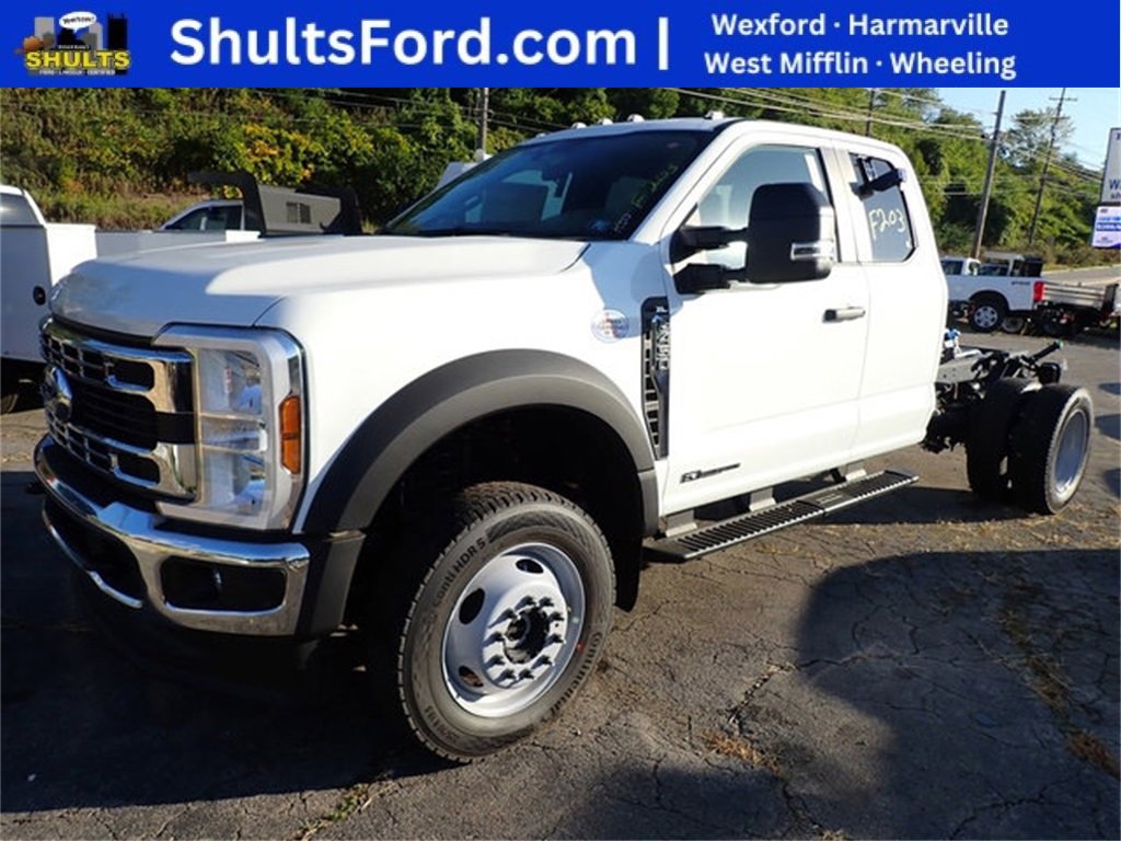 New 2025 Ford F450 XL w/ XL Chrome Package