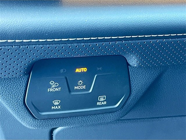 New 2024 Volkswagen Atlas Cross Sport SEL Premium R-Line image 10