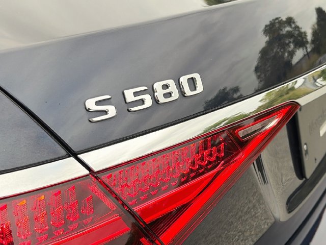 Certified 2022 Mercedes-Benz S 580 4MATIC Sedan image 35