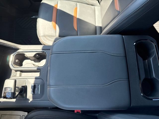 Used 2025 GMC Sierra 1500 AT4 w/ AT4 Premium Package AWD/4WD image 14