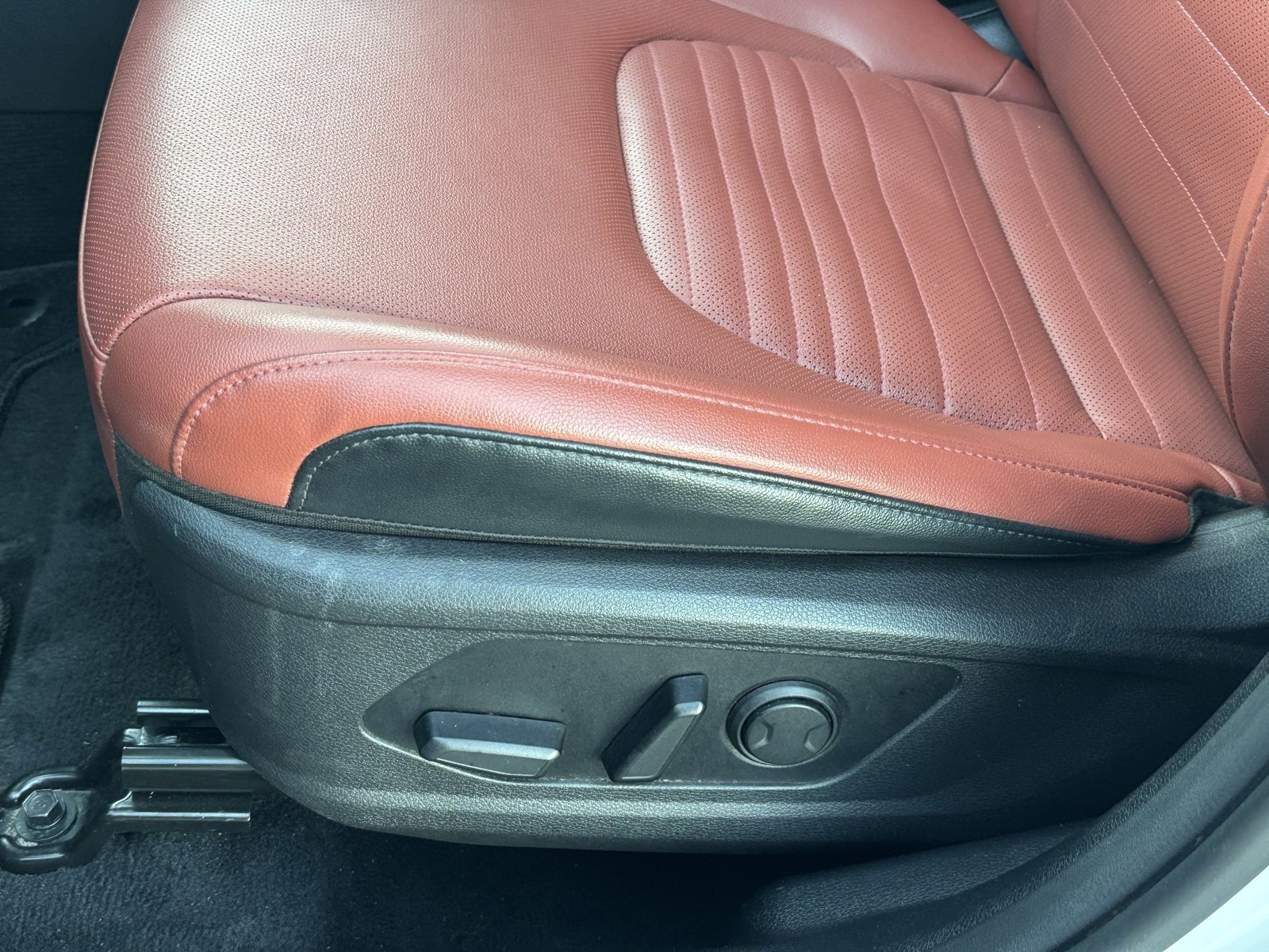 Used 2023 Kia Sportage SX image 12