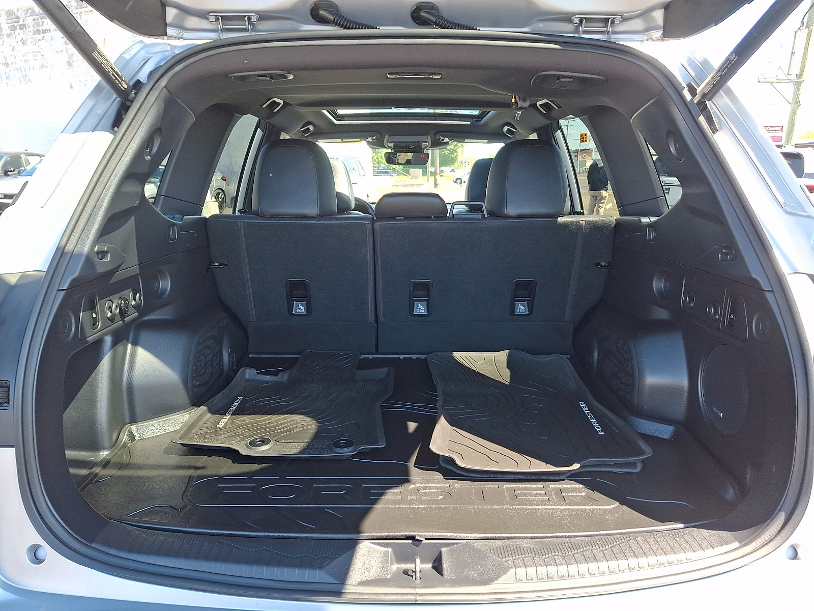 Used 2025 Subaru Forester Limited AWD/4WD image 29