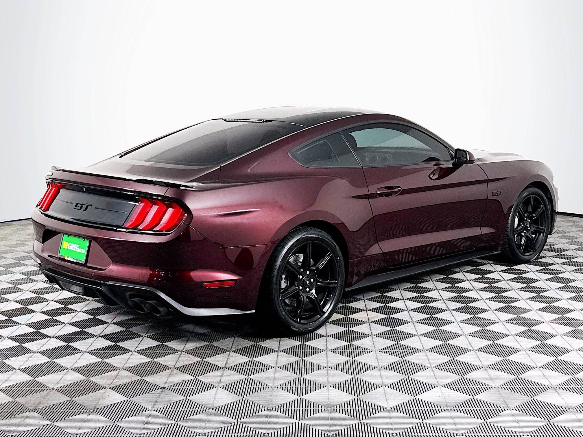 Used 2018 Ford Mustang GT w/ Black Accent Package RWD image 10