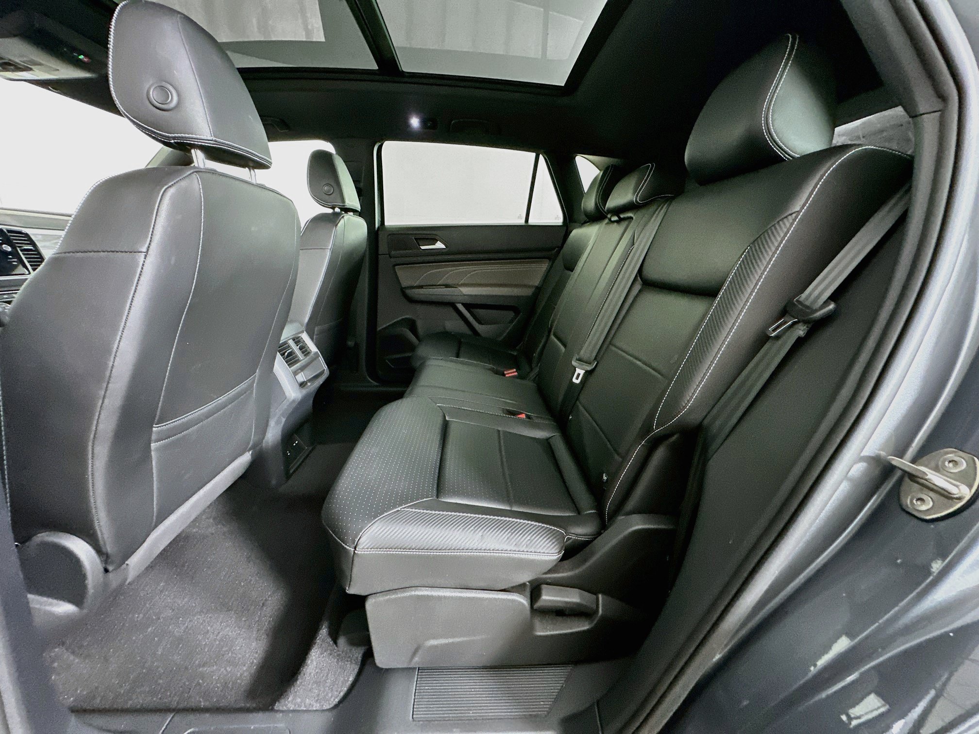 Used 2023 Volkswagen Atlas Cross Sport SE w/ Panoramic Sunroof Package AWD/4WD image 27