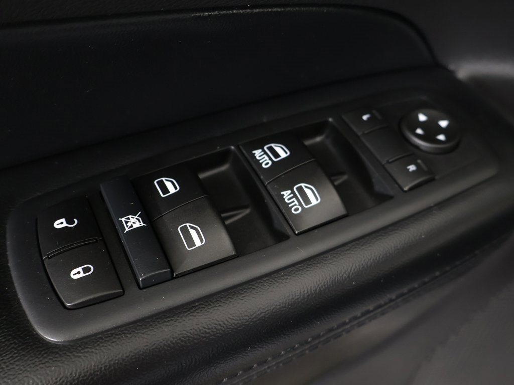 Used 2017 Jeep Grand Cherokee Altitude image 37